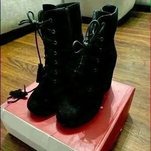 BLACK SUEDE HEELED LACE UP BOOTS Nature Breeze boutique brand like new c…